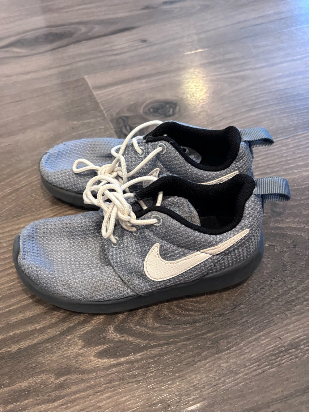 Nike Kids' Gray Mesh Sneakers with White Swoosh
